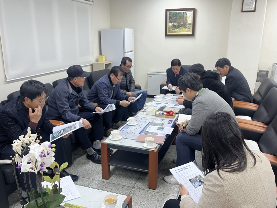 김현문 의원, 청주율량2 상리고가차도 건설공사 방음시설 현황 관련 관계자 회의 - 3