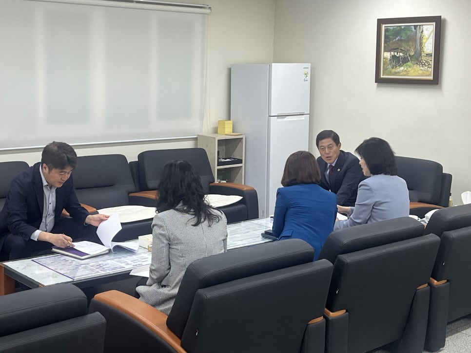 김현문 의원, 도교육청 인성시민과 현안 업무 협의    - 2