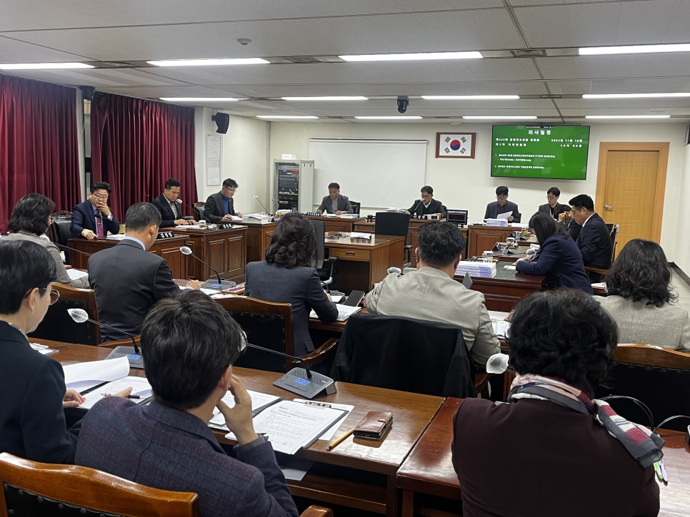 교육위원회, 제422회 정례회 정례간담회 및 자체간담회 실시 - 2