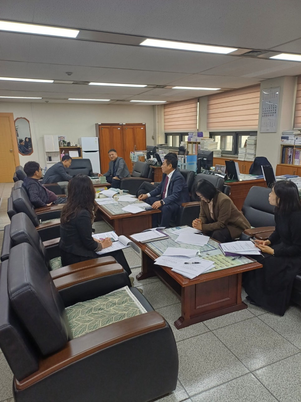 제423회 임시회 자체 간담회 및 정례 간담회(행정과 등 4개 부서) - 2