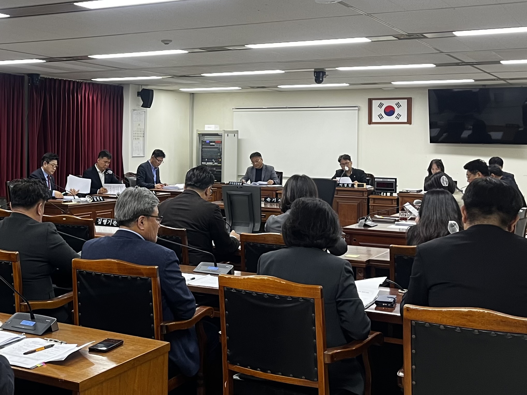 제425회 임시회 정례 간담회(행정과 등 10개 부서) 및 자체 간담회 - 2