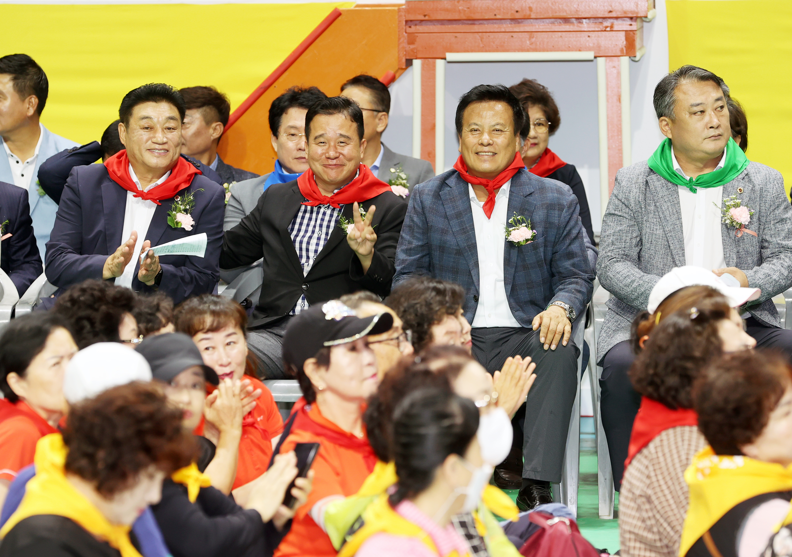 김정일·박봉순 의원, 2023년 청주시 이·통장 한마음 체육대회 참석 - 1
