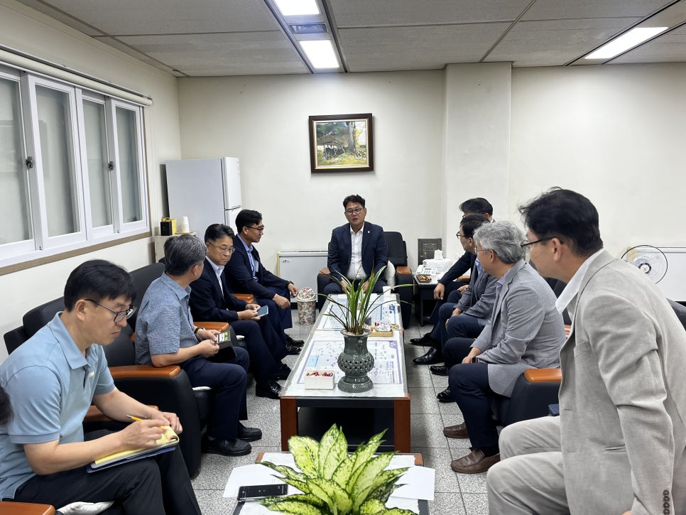 교육위원회, 남부권 중등교장단 소통 간담회 실시 - 1