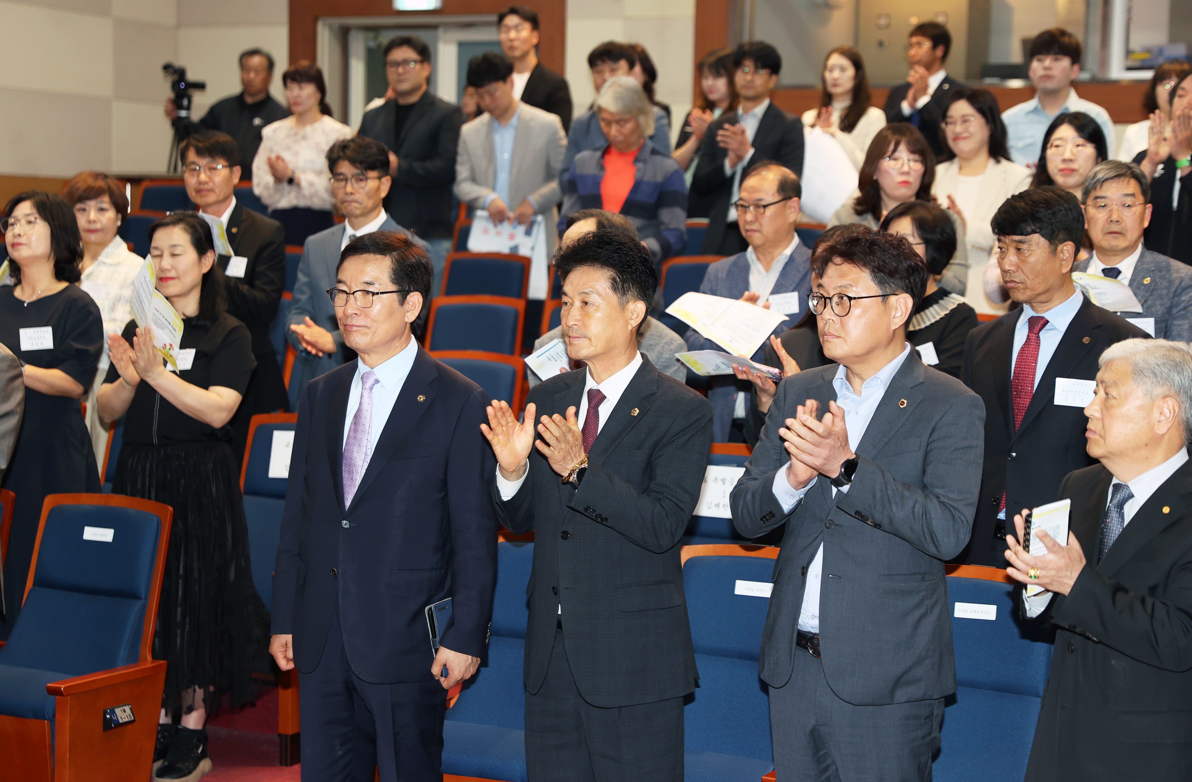 이정범 위원장, 제44회 스승의 날 기념식 및 제74회 교육공로자표창식 참석 - 1