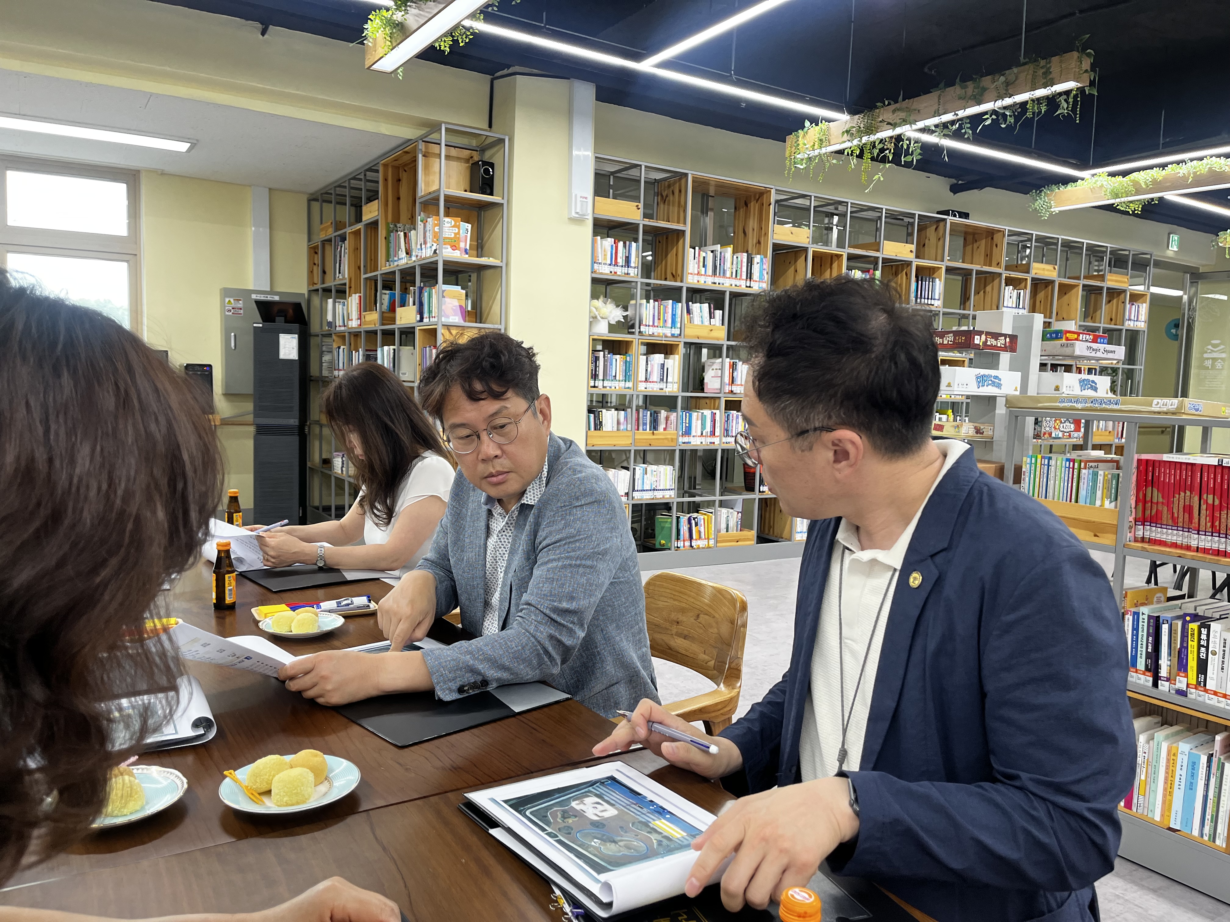 이정범 위원장, 충주지역 기관방문(주덕초등학교, 놀이교육지원센터놀샘터, 중원교육도서관, 충주미덕중학교) - 2