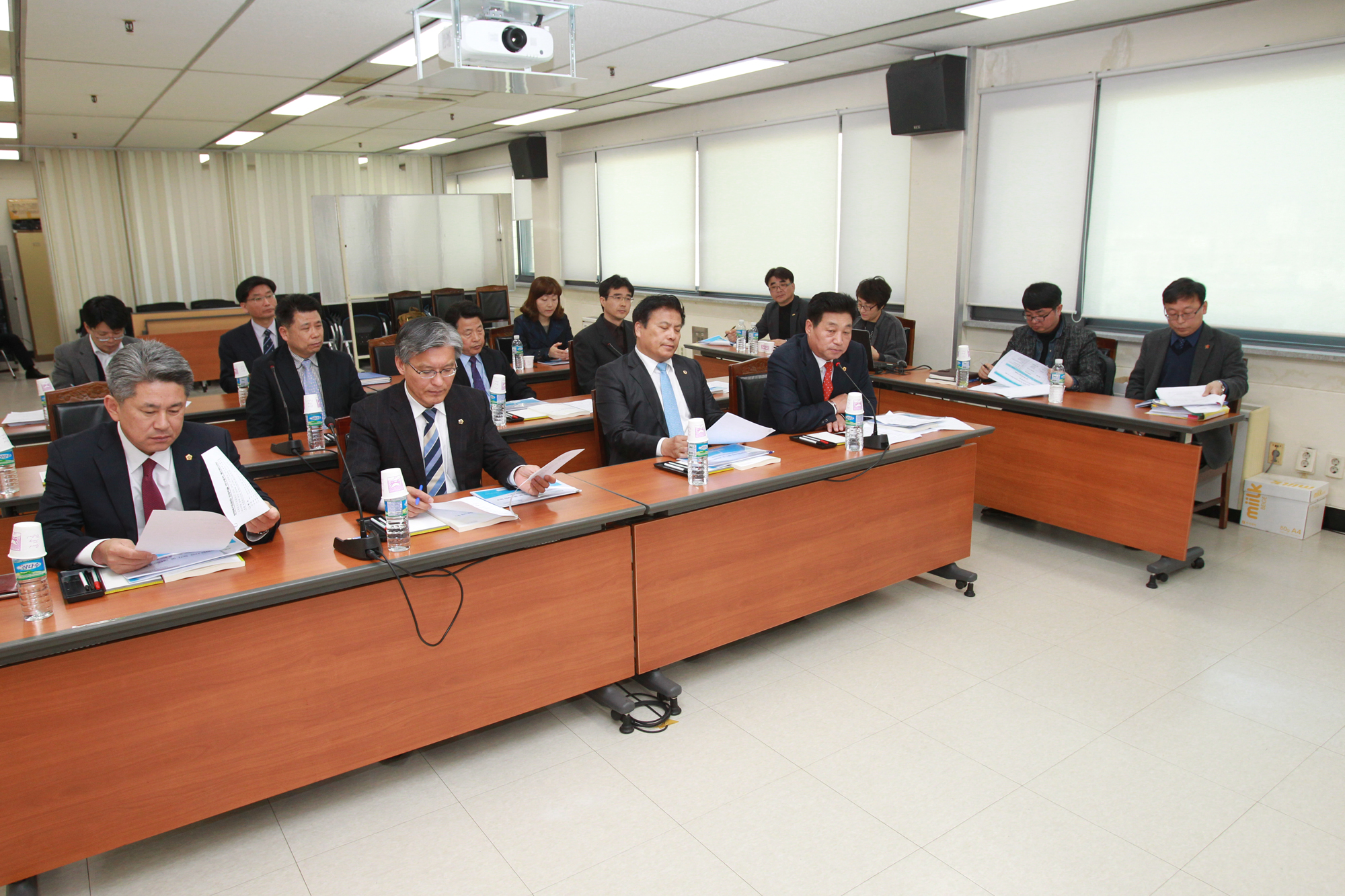 정책복지위원회 노인건강지원사업 평가 및 개선방안 연구용역 중간보고회 개최 - 2