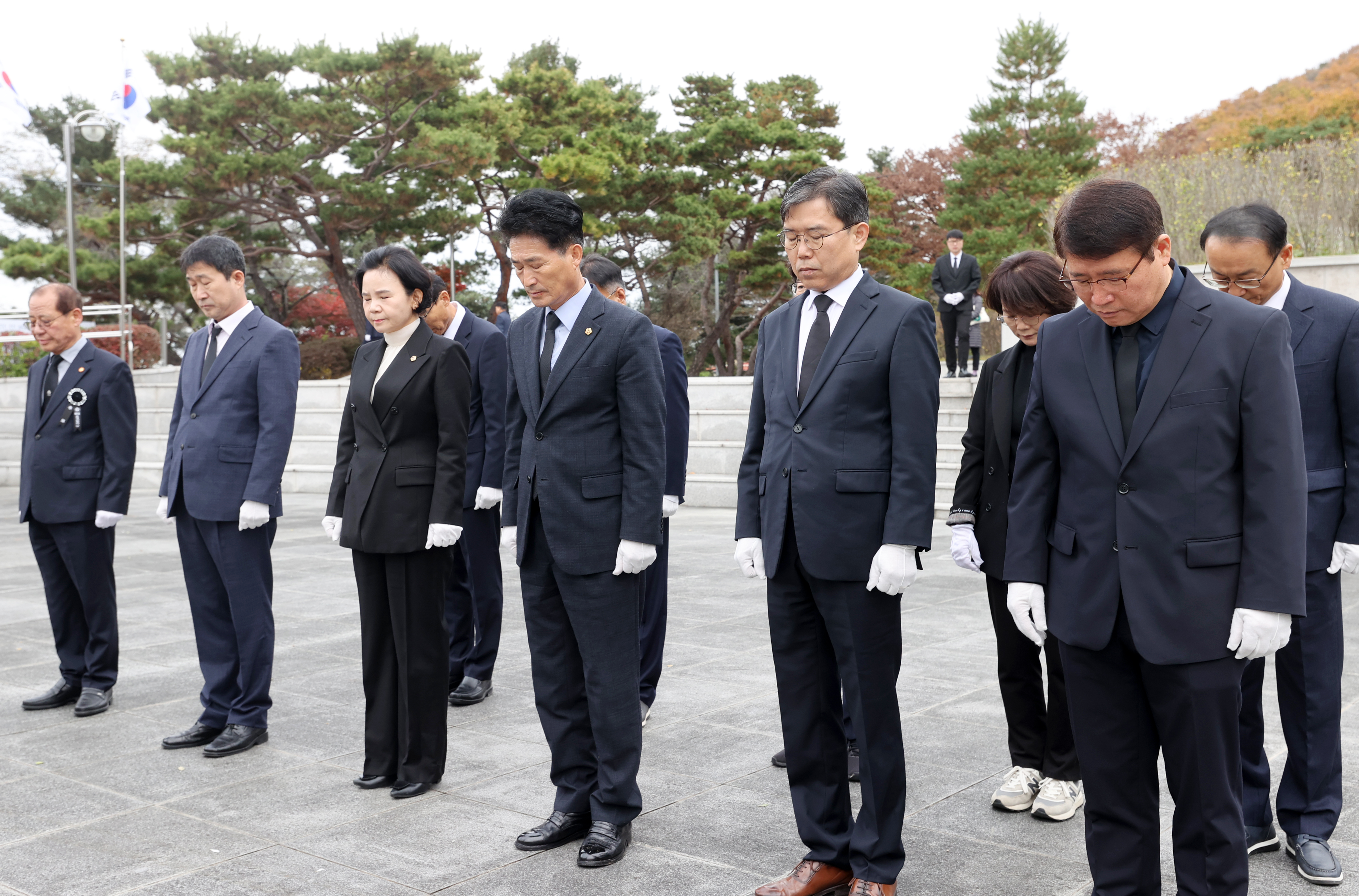 충북도의회 제85회 순국선열의 날 참배 - 1