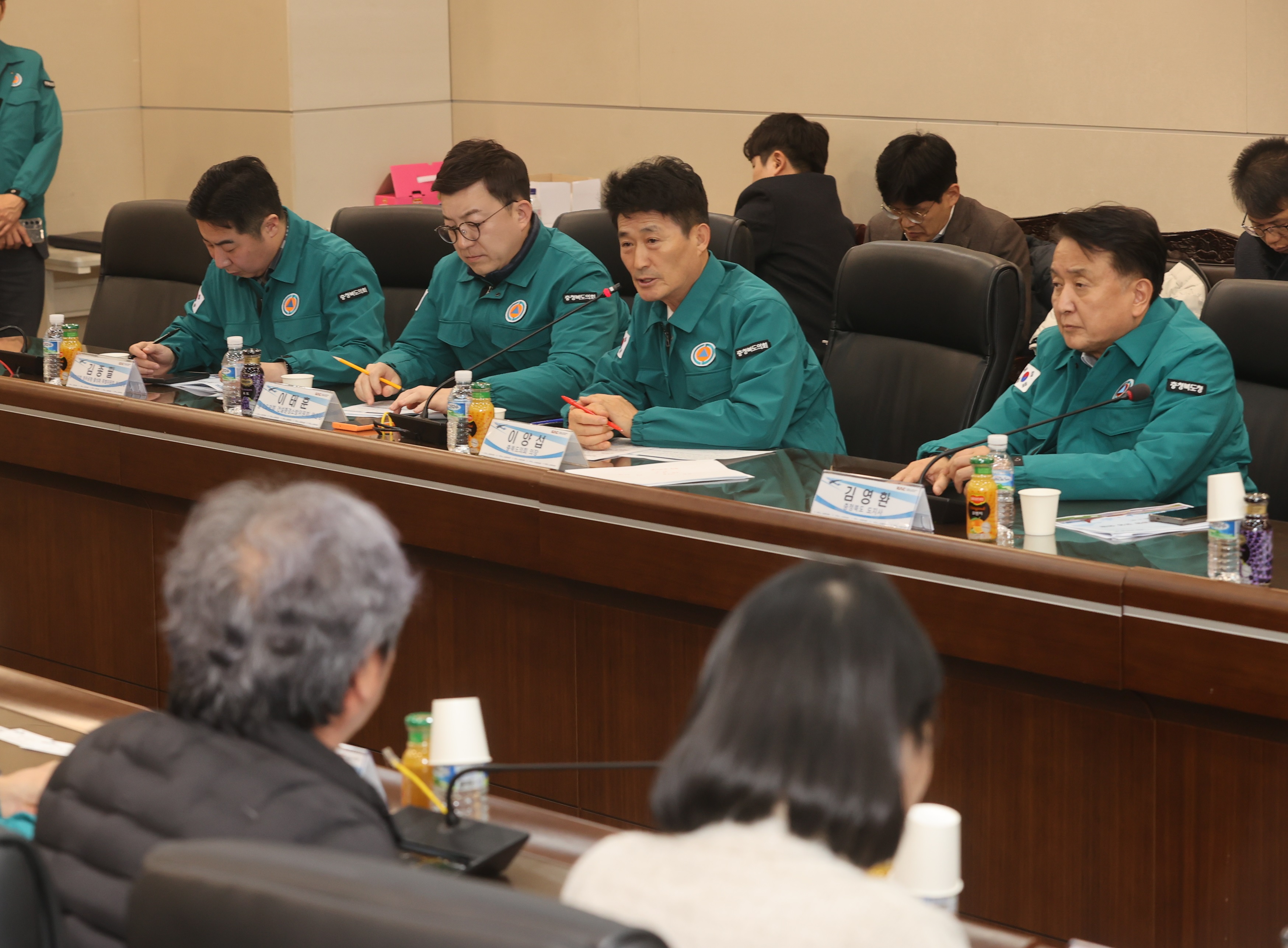 도의회 청주공항 현장 방문…  철저한 안전관리 당부 - 1