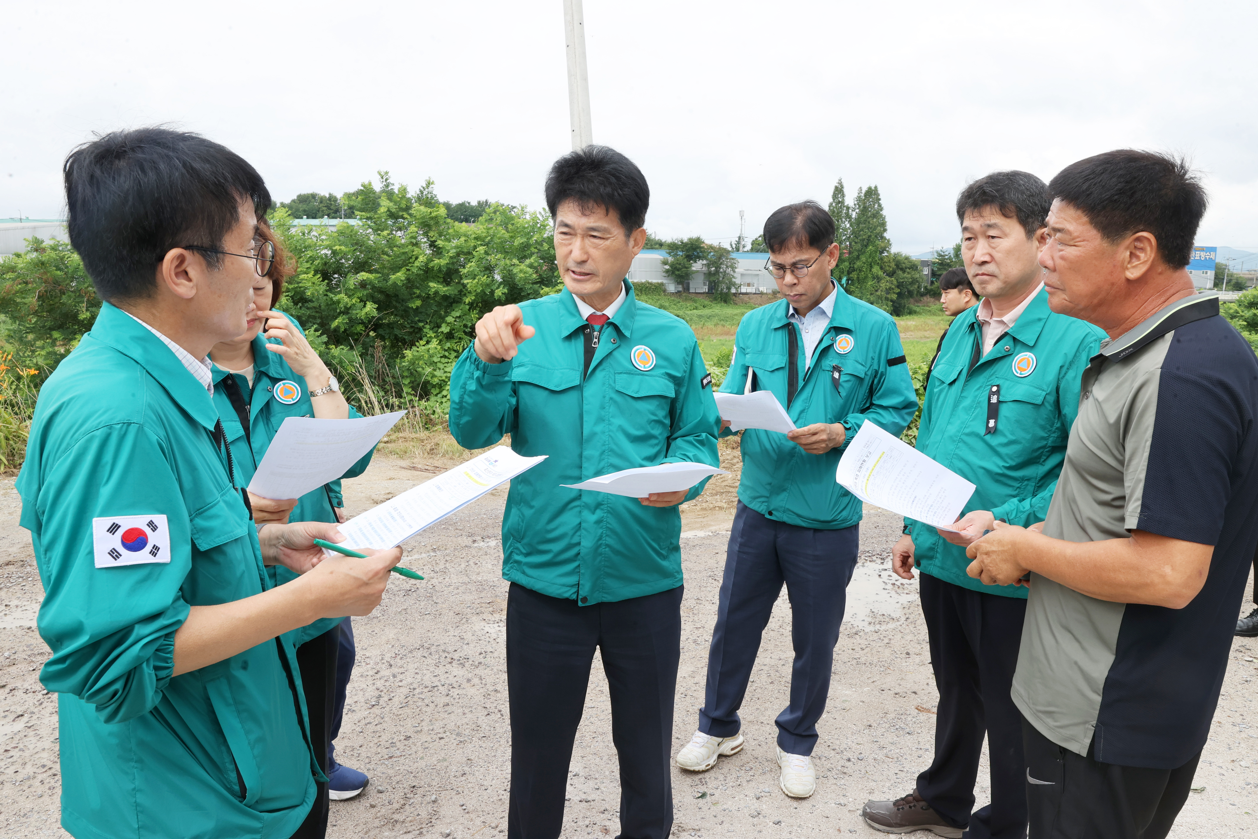 충북도의회 폭염 피해 축산 농가 방문 - 1