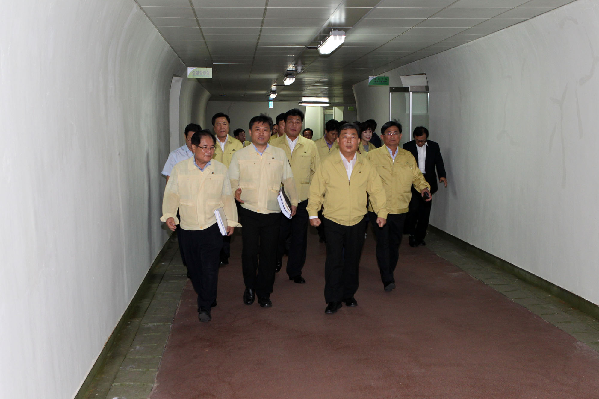 충북도의회, 2015 을지연습 충무시설 격려 방문 - 4